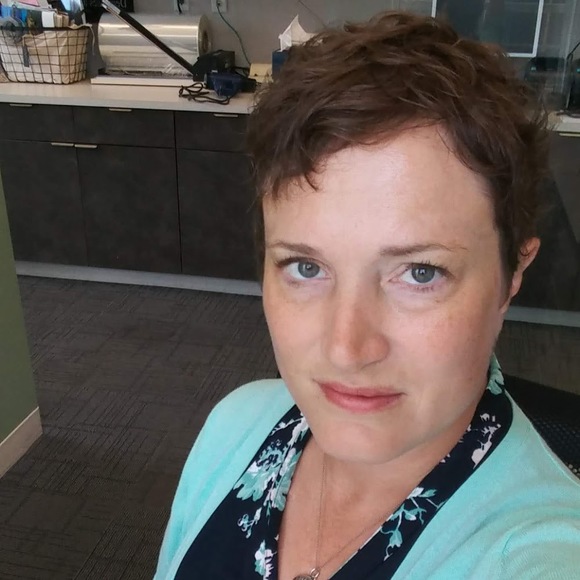 Meet your Posher, Veronica - Picture 1 of 1